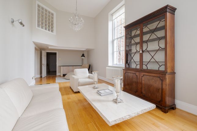 3 bedroom flat for sale