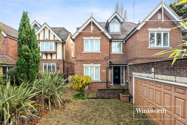 6 bed detached house