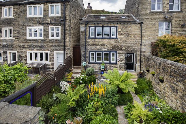 Thornhill Road, Huddersfield HD3 1 bed cottage for sale