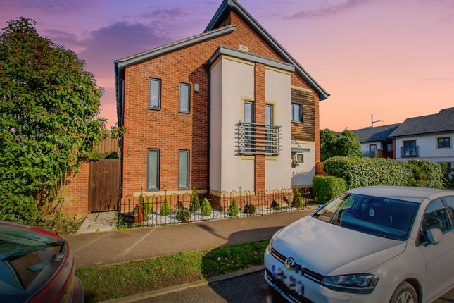 3 bedroom semi-detached house for sale