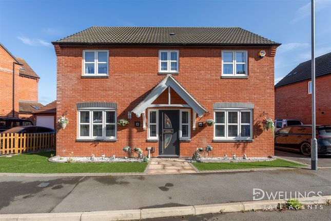 4 bedroom detached house for sale