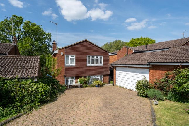 Holywell Road, Studham, Bedfordshire... 3 bed detached house for sale