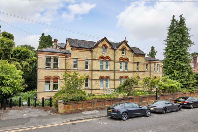 South Park, Sevenoaks, TN13 3 bed apartment for sale