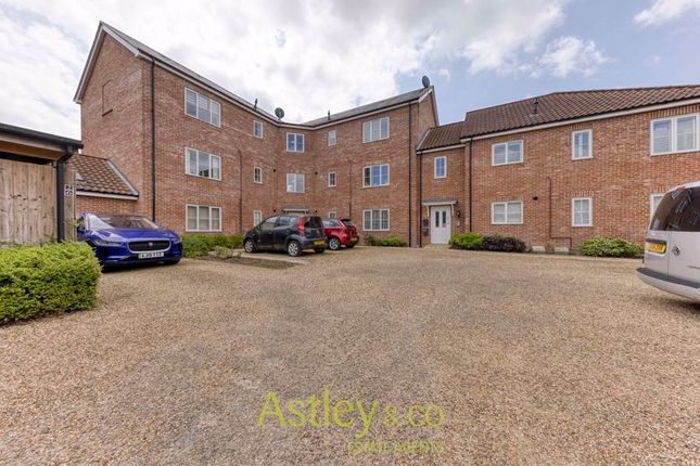 Coot Drive, Sprowston, Norwich 2 bed ground floor flat for sale