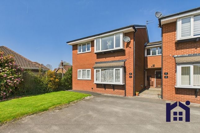 Slater Lane, Leyland, PR26 7SB 2 bed flat for sale