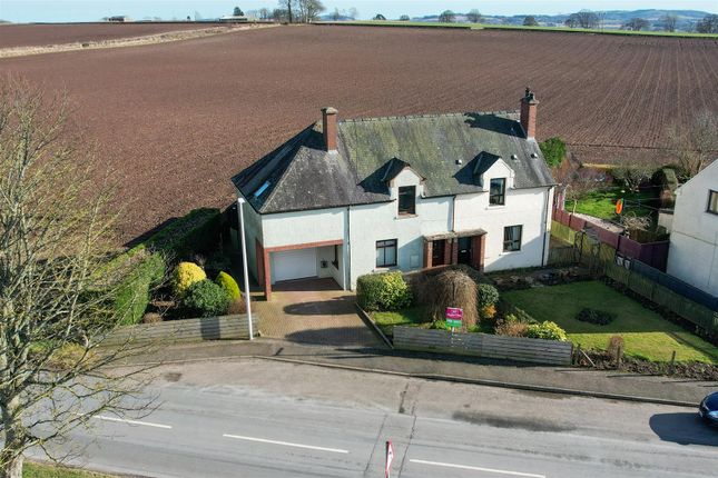 Checkiefield Cottages, Kirriemuir DD8 4 bed semi