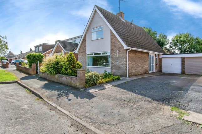 3 bedroom link detached house for sale