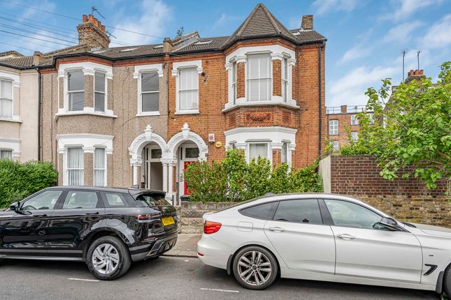 Blakemore Road, London, SW16 2 bed apartment for sale