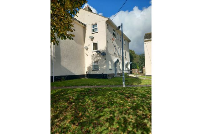 3 bed flat