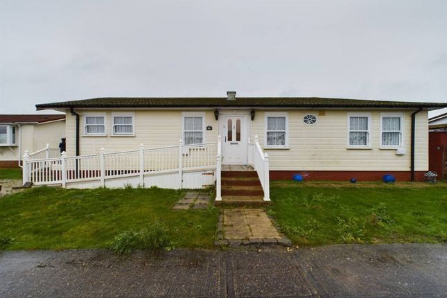 Creek Road, Canvey Island, SS8 2 bed park home for sale