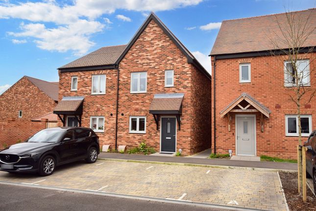 2 bedroom semi-detached house for sale