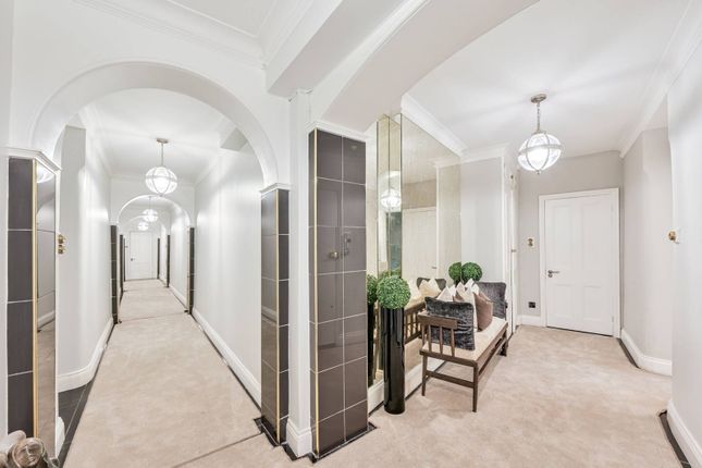 Langland Gardens, Hampstead, London, NW3 5 bed flat for sale