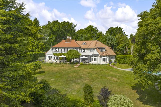 Square Drive, Haslemere, Surrey, GU27 6 bed detached house for sale