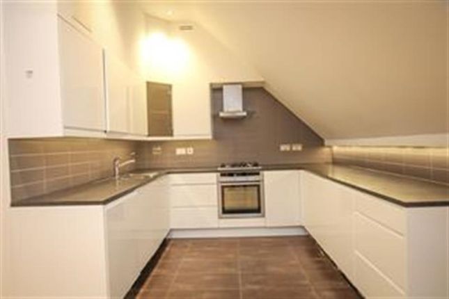 Graham Road, Hendon NW4 3 bed apartment for sale