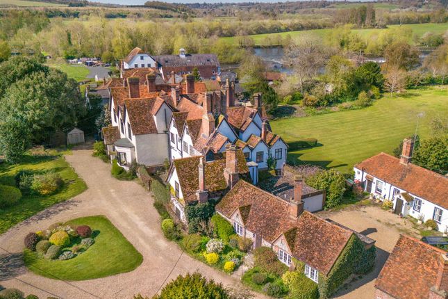 6 bedroom semi-detached house for sale