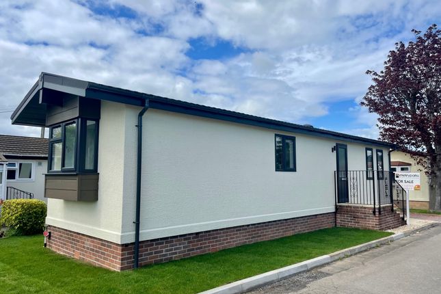 Taunton, Somerset, TA3 2 bed park home for sale
