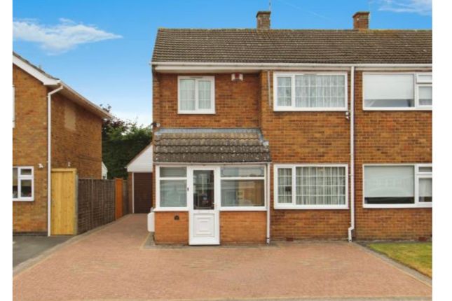 3 bedroom semi-detached house for sale