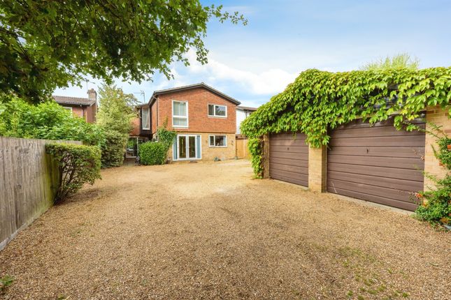 4 bed detached house