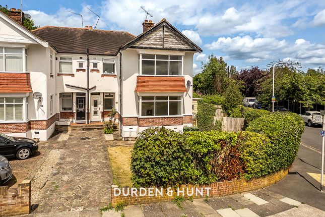 Tudor Drive, Gidea Park, RM2 2 bed maisonette for sale