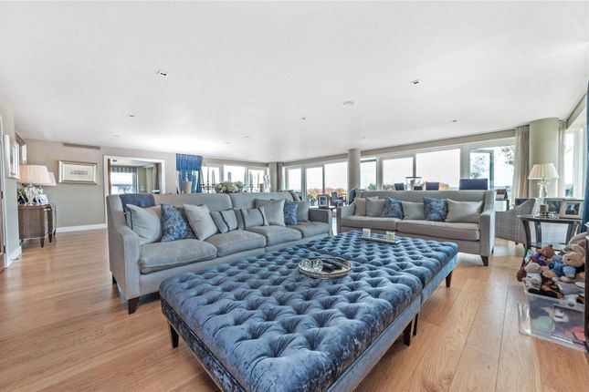 Belvedere House, Middlesex TW8 3 bed flat for sale