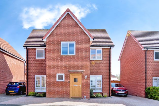3 bed detached house
