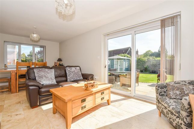 Main Road, Sellindge, Ashford, Kent 2 bed detached house for sale