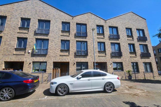 4 bed town house