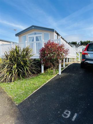 3 bed hotel