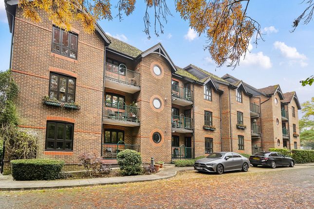 Sheet Street, Regent Court Sheet... 2 bed apartment for sale