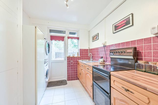 Nether Street, Finchley Central... 2 bed maisonette for sale