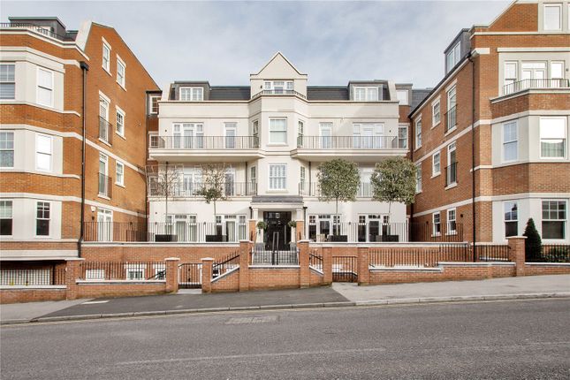 London Road, Sevenoaks, Kent, TN13 3 bed penthouse for sale