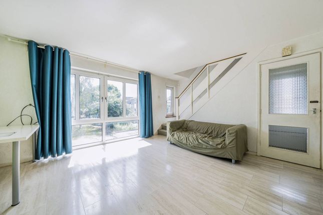 Leyburn Gardens, East Croydon... 2 bed maisonette for sale