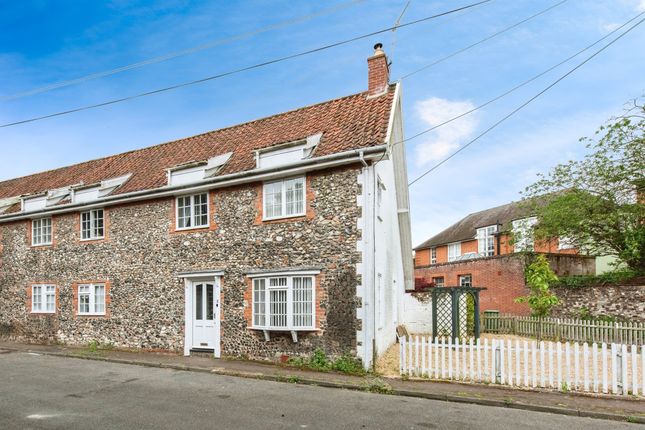 3 bed semi-detached house