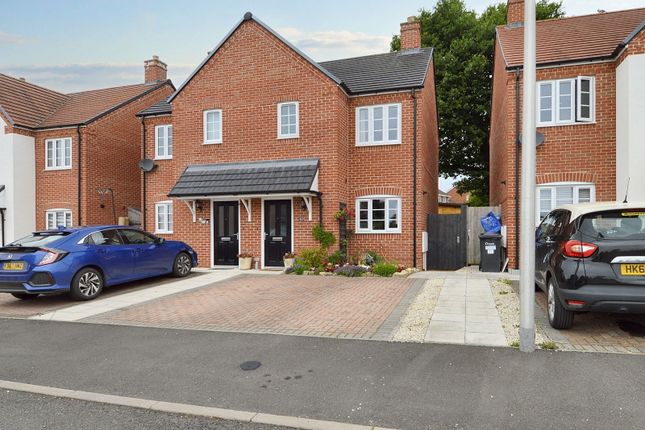 2 bedroom semi-detached house for sale