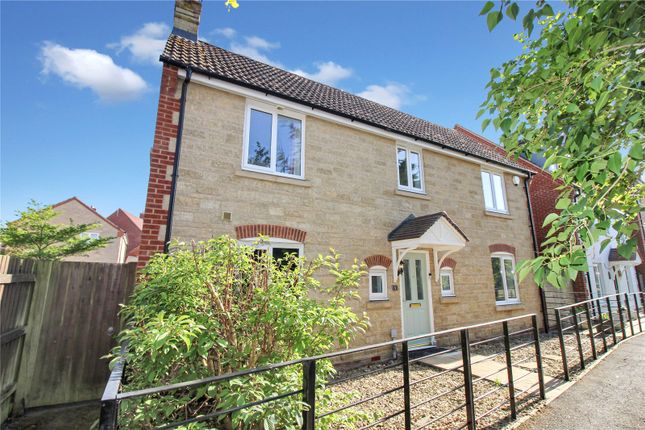 Lucetta Rise, Wiltshire SN25 4 bed detached house for sale