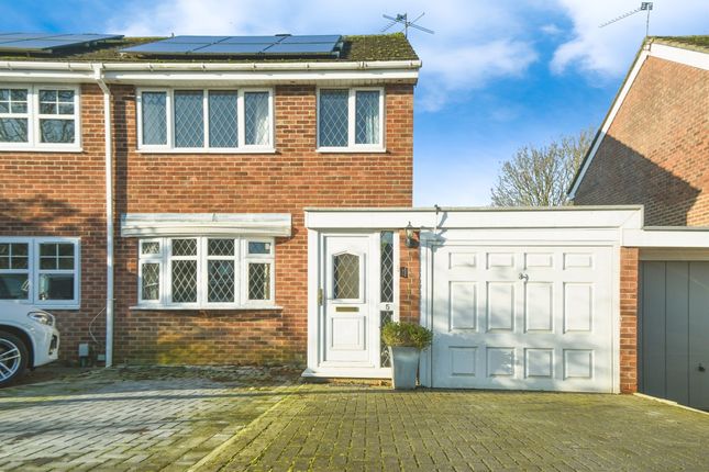 3 bedroom link detached house for sale