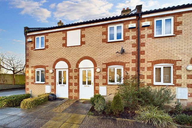 Avenue Gardens, Thetford, IP24 2 bed terraced house for sale