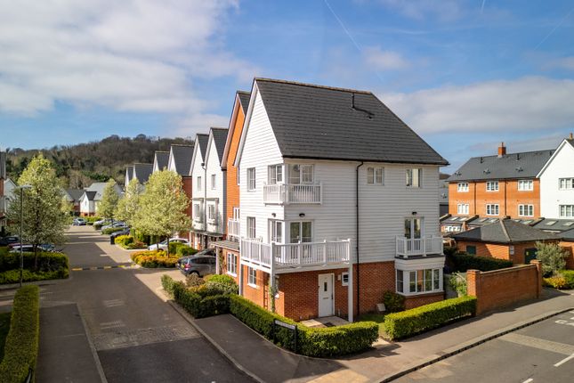 4 bed semi-detached house