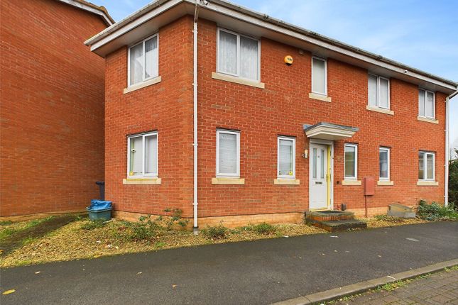 Bishops Castle Way, Gloucester... 3 bed semi