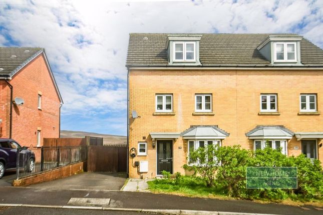 4 bedroom semi-detached house for sale