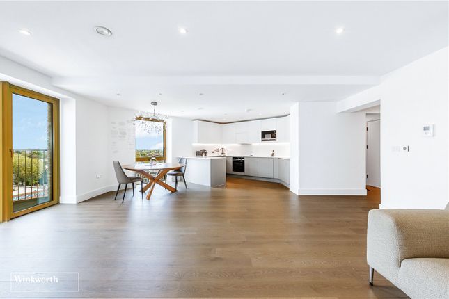 3 bed flat