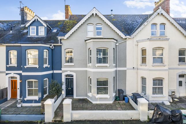 6 bedroom terraced house for sale
