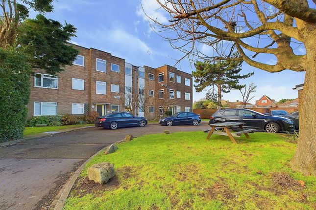 Western Road, Lancing, BN15 8RT 1 bed flat for sale