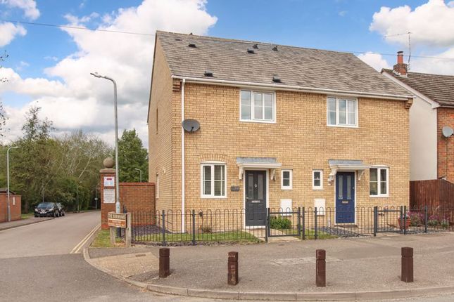 2 bedroom semi-detached house for sale