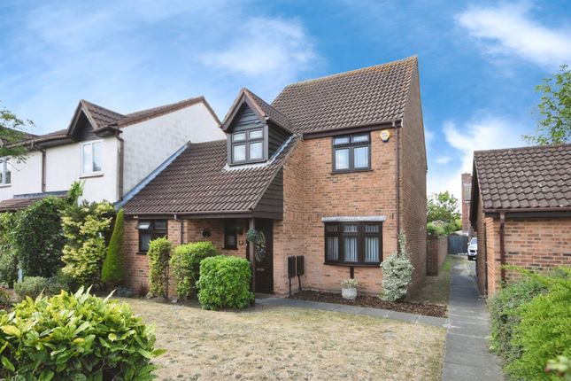 3 bedroom link detached house for sale