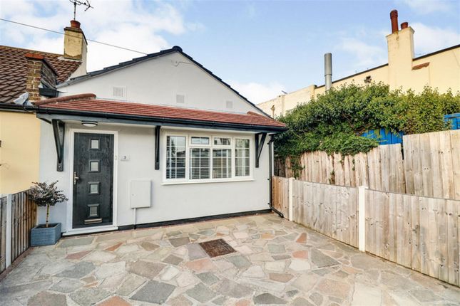 2 bedroom semi-detached bungalow for sale