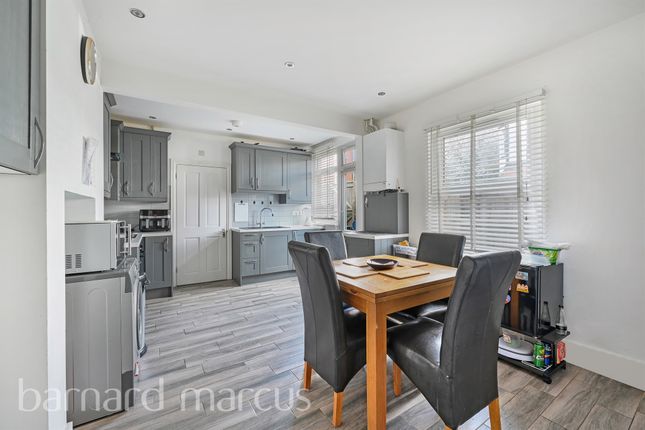 5 bedroom semi-detached house for sale