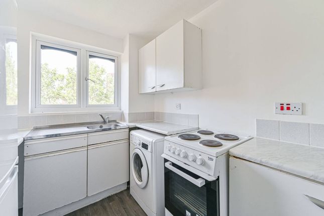Bridge Meadows, New Cross, London, SE14 1 bed flat for sale