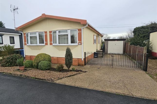 St. Oswalds Park, Newark NG22 2 bed park home for sale
