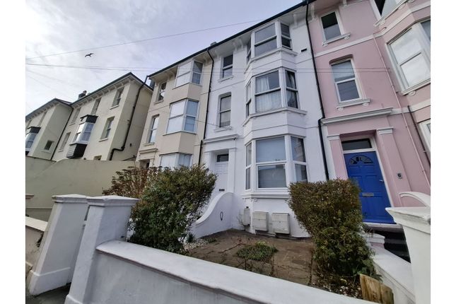 2 bed flat